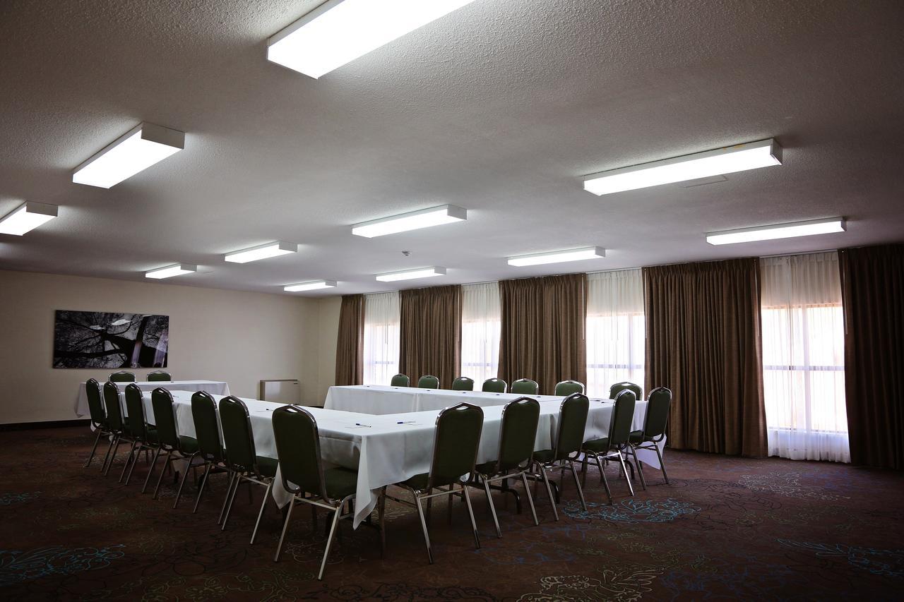 Waterfront Inn New Liskeard エクステリア 写真