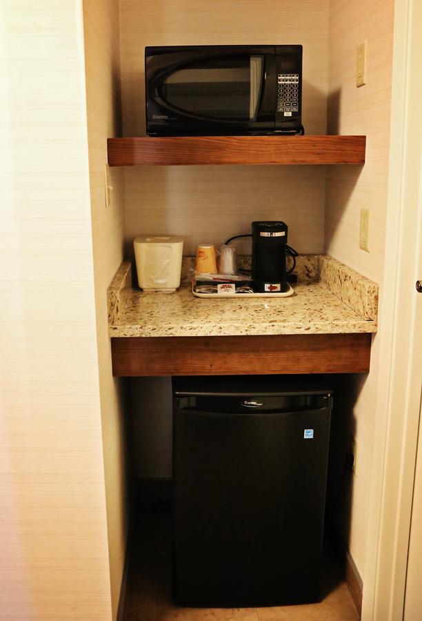 Waterfront Inn New Liskeard エクステリア 写真