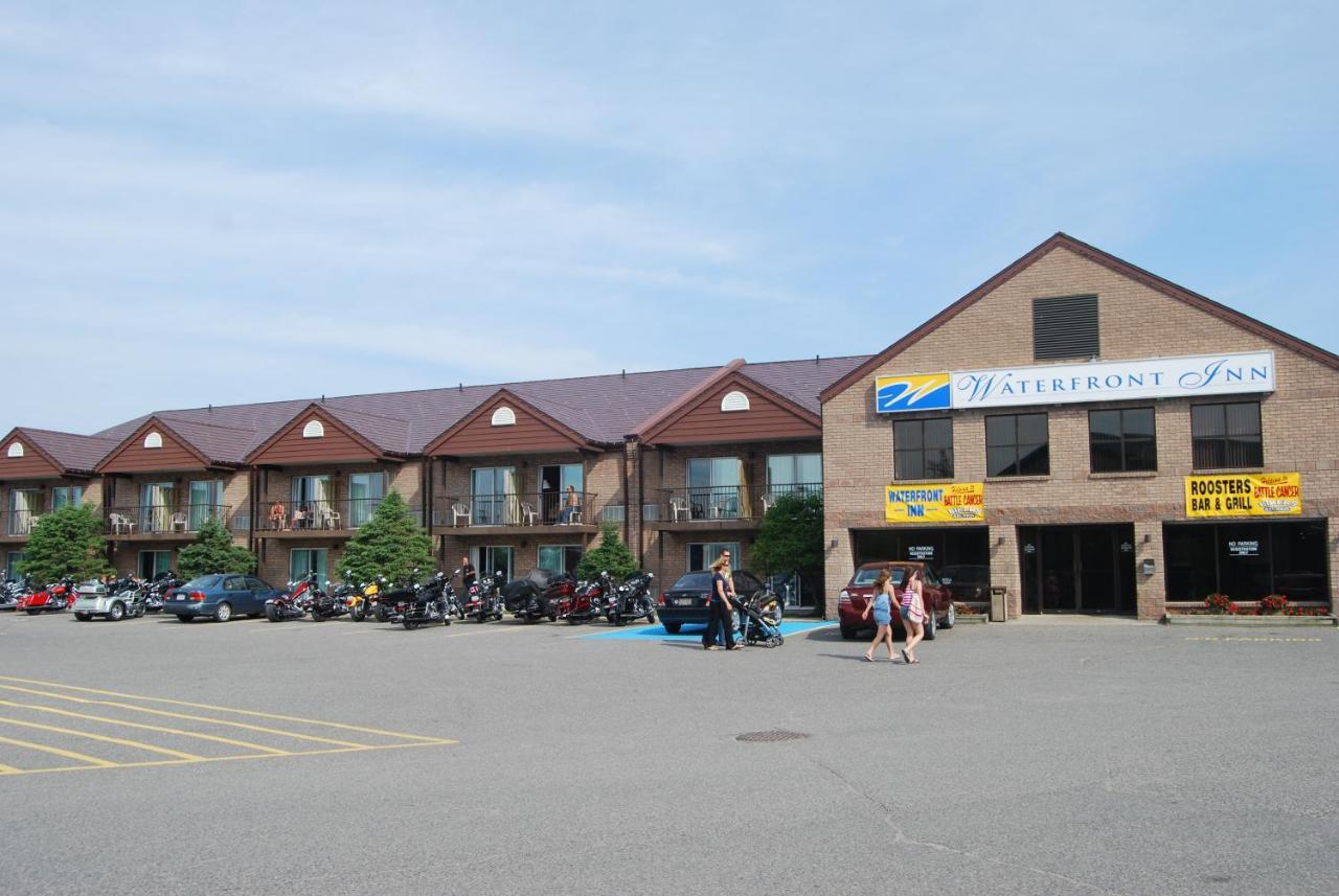 Waterfront Inn New Liskeard エクステリア 写真