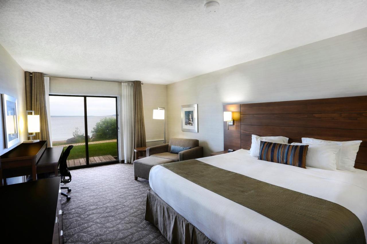 Waterfront Inn New Liskeard エクステリア 写真