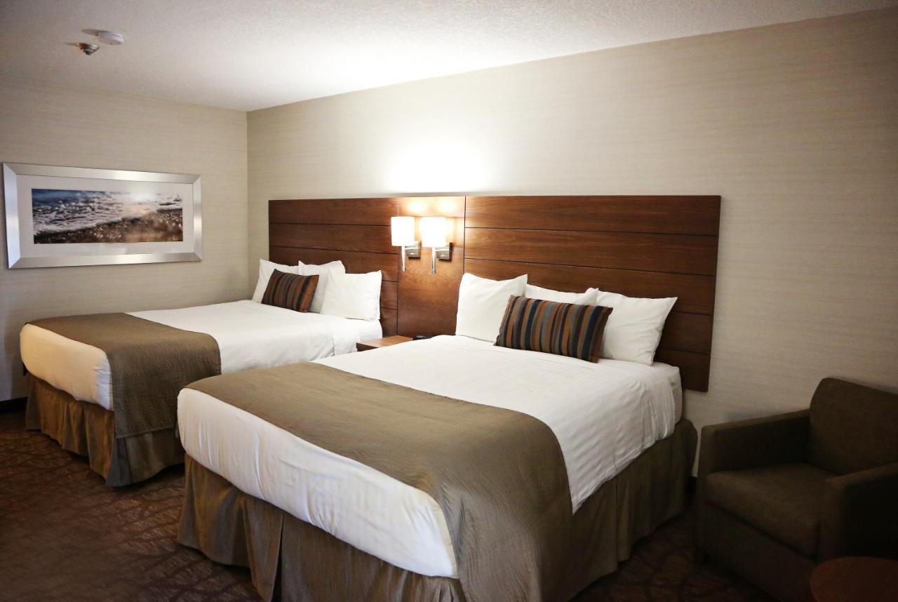 Waterfront Inn New Liskeard エクステリア 写真